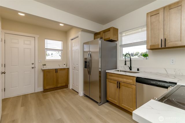 3833 E G Street, Tacoma, WA 98404
