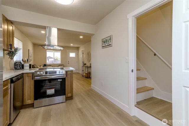 3833 E G Street, Tacoma, WA 98404