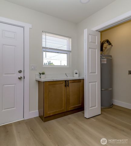 3833 E G Street, Tacoma, WA 98404