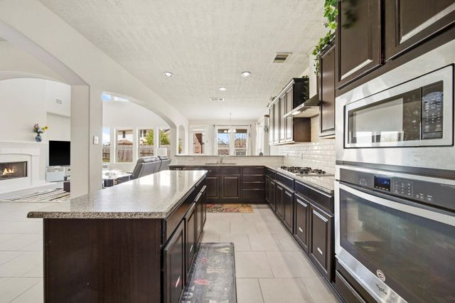 6211 Calico Pointe Court, Sugar Land, TX 77479
