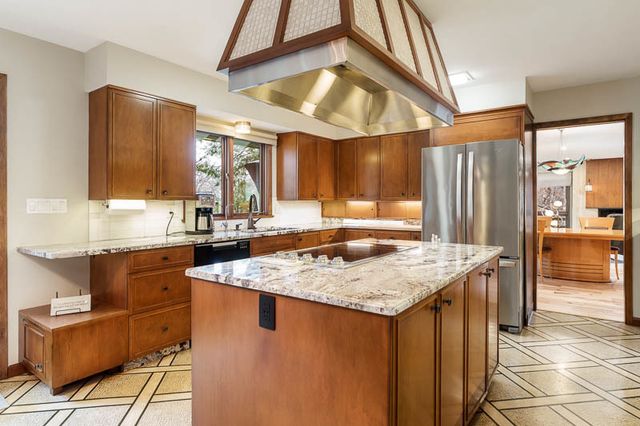 2520 E CHICKADEE Trail, Rockford, IL 61107