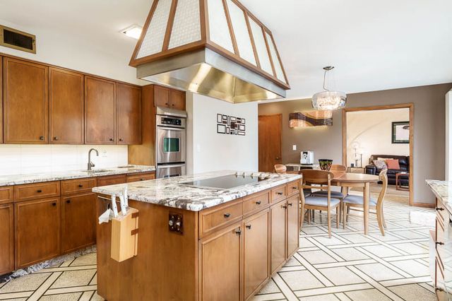 2520 E CHICKADEE Trail, Rockford, IL 61107