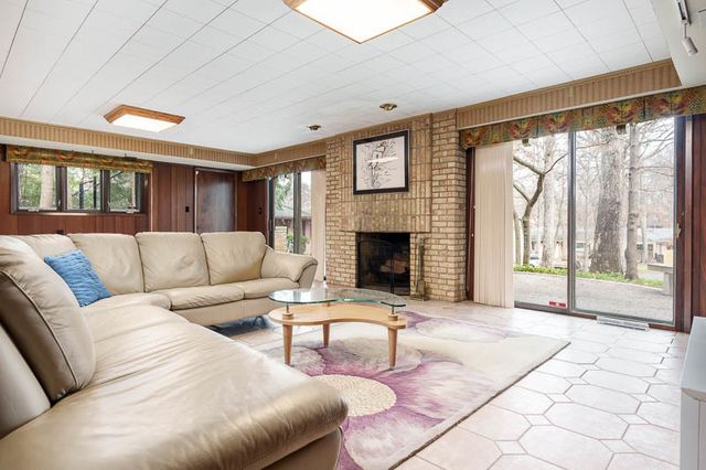 2520 E CHICKADEE Trail, Rockford, IL 61107