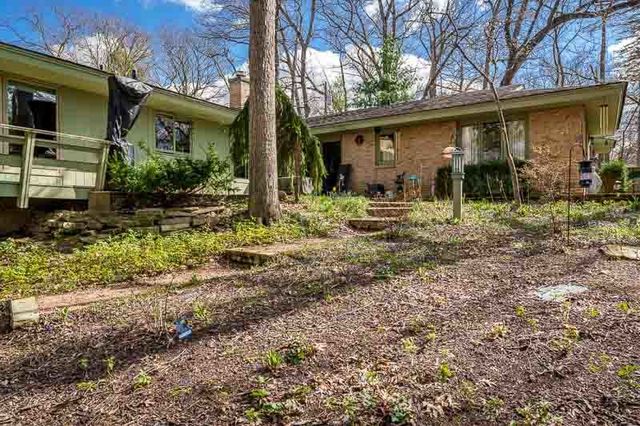 2520 E CHICKADEE Trail, Rockford, IL 61107