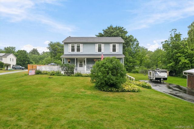 2 Summerset Drive, Wallkill, NY 12589