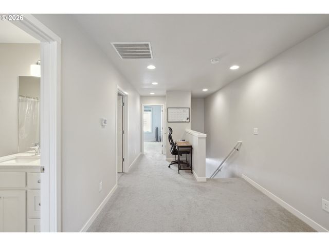 12045 Se 5TH St, Vancouver, WA 98683