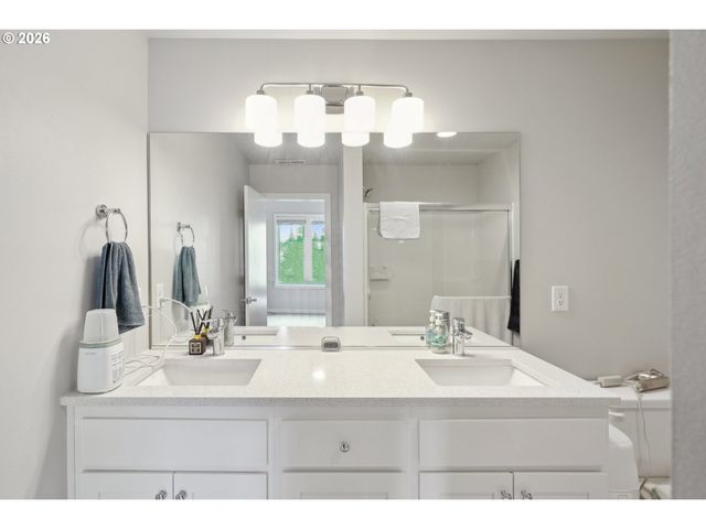 12045 Se 5TH St, Vancouver, WA 98683