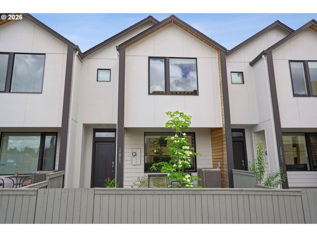 12045 Se 5TH St, Vancouver, WA 98683