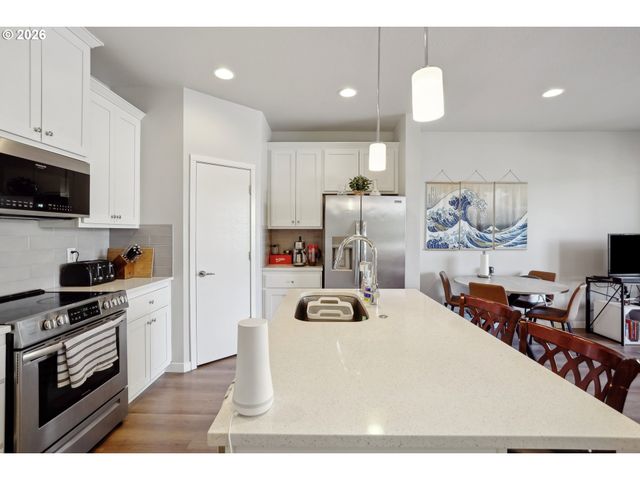 12045 Se 5TH St, Vancouver, WA 98683