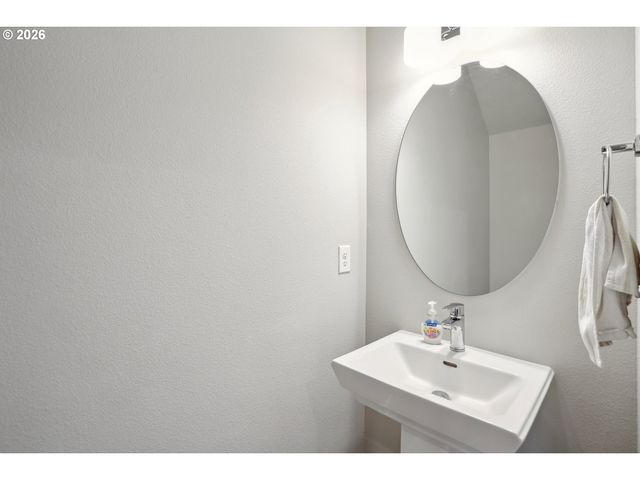 12045 Se 5TH St, Vancouver, WA 98683