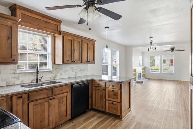 111 W Wolfe Street, Grand Saline, TX 75140