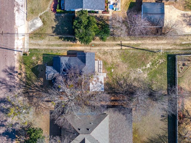 111 W Wolfe Street, Grand Saline, TX 75140