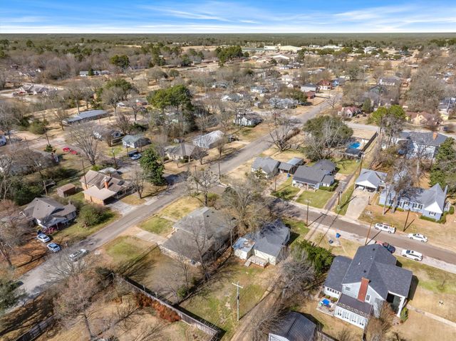 111 W Wolfe Street, Grand Saline, TX 75140