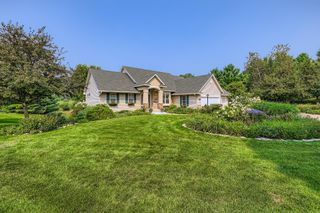 9652 55th Street N, Lake Elmo, MN 55042
