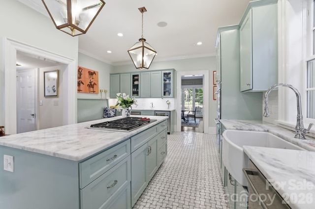 937 Granville Road, Charlotte, NC 28207
