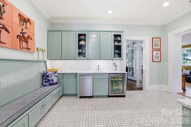 937 Granville Road, Charlotte, NC 28207