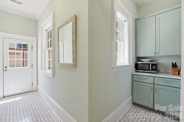 937 Granville Road, Charlotte, NC 28207