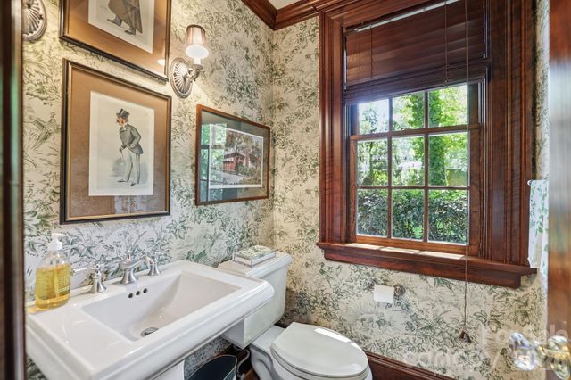 937 Granville Road, Charlotte, NC 28207