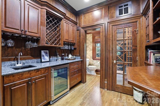 937 Granville Road, Charlotte, NC 28207