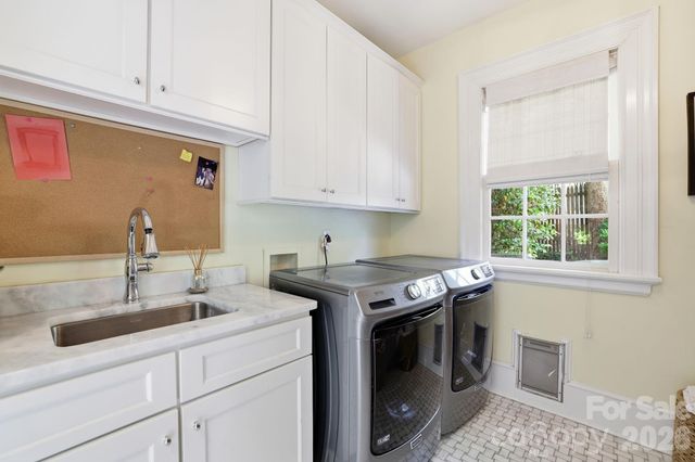 937 Granville Road, Charlotte, NC 28207