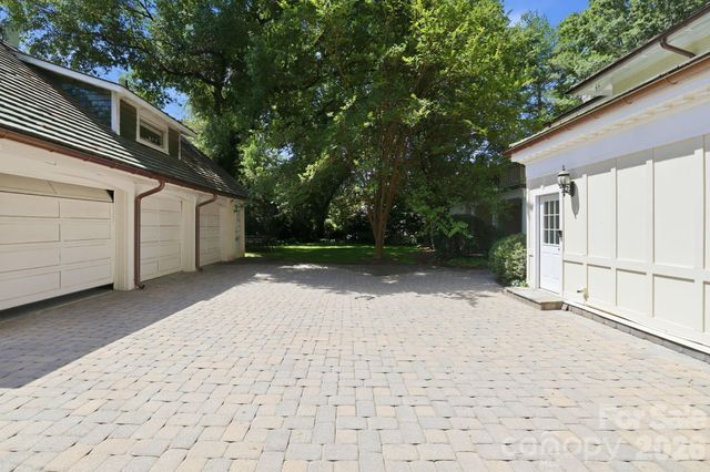 937 Granville Road, Charlotte, NC 28207