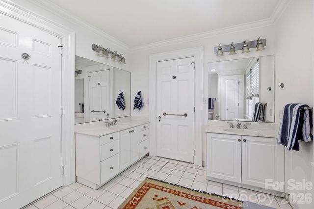 937 Granville Road, Charlotte, NC 28207