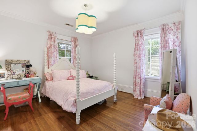 937 Granville Road, Charlotte, NC 28207