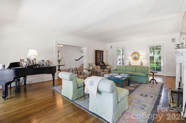 937 Granville Road, Charlotte, NC 28207