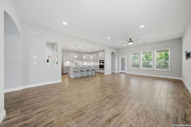 27613 LODGE POLE PNE, Boerne, TX 78015
