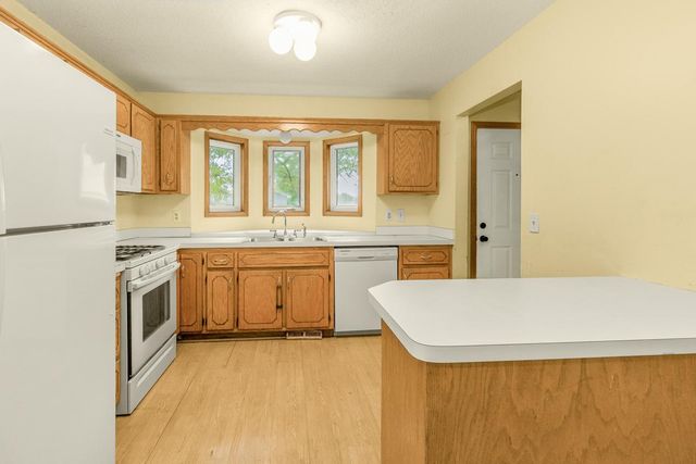 12413 Jay Street NW, Coon Rapids, MN 55448