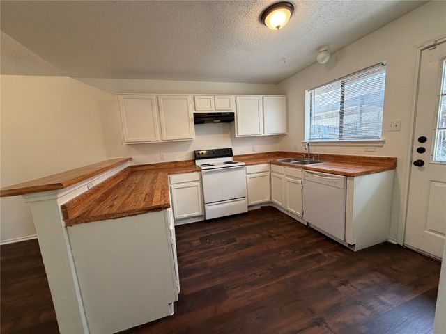 719 Westover Drive, Lancaster, TX 75134