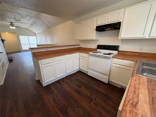 719 Westover Drive, Lancaster, TX 75134