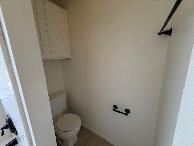719 Westover Drive, Lancaster, TX 75134