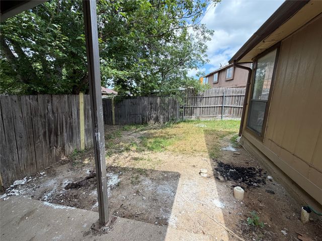 719 Westover Drive, Lancaster, TX 75134
