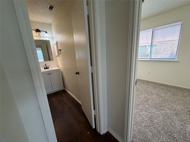 719 Westover Drive, Lancaster, TX 75134