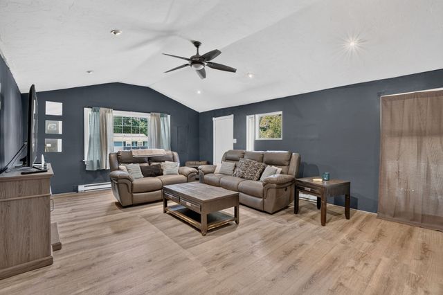 223 Elsie Rd, Brockton, MA 02302