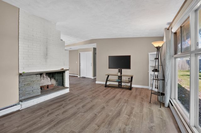 223 Elsie Rd, Brockton, MA 02302
