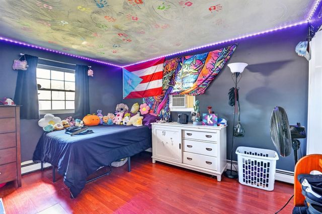 223 Elsie Rd, Brockton, MA 02302