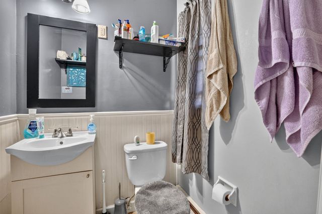 223 Elsie Rd, Brockton, MA 02302