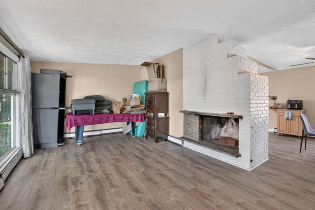 223 Elsie Rd, Brockton, MA 02302