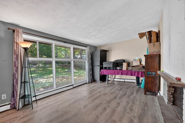 223 Elsie Rd, Brockton, MA 02302