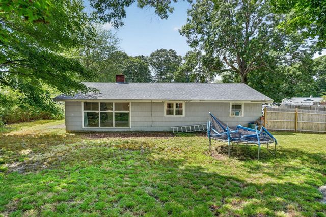 223 Elsie Rd, Brockton, MA 02302