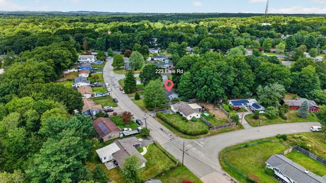 223 Elsie Rd, Brockton, MA 02302