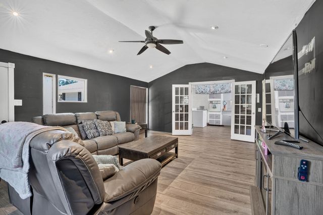 223 Elsie Rd, Brockton, MA 02302