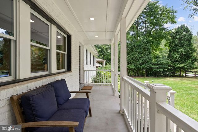 9221 WEANT DR, Great Falls, VA 22066