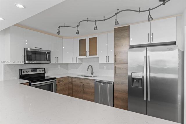 7135 Collins Avenue 1535, Miami Beach, FL 33141
