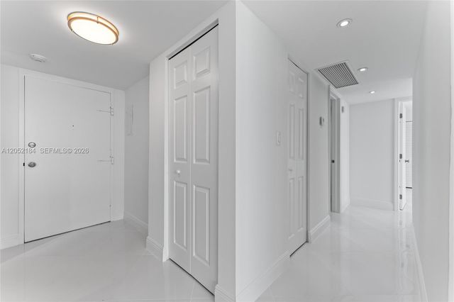 7135 Collins Avenue 1535, Miami Beach, FL 33141