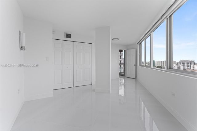 7135 Collins Avenue 1535, Miami Beach, FL 33141