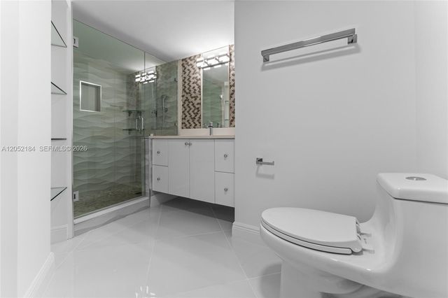 7135 Collins Avenue 1535, Miami Beach, FL 33141
