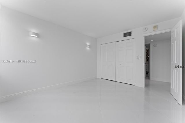 7135 Collins Avenue 1535, Miami Beach, FL 33141